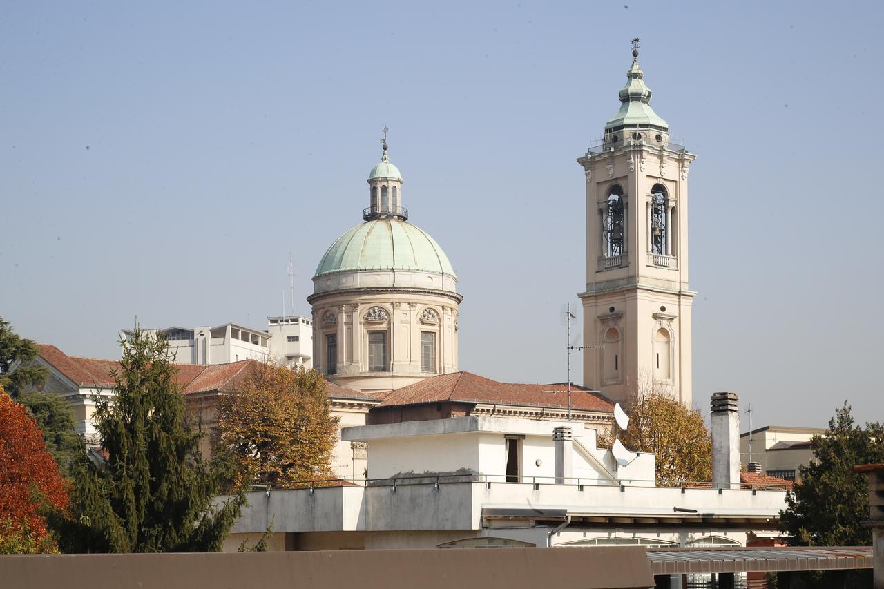 Bnbook-Borromeo 2 Rho Esterno foto